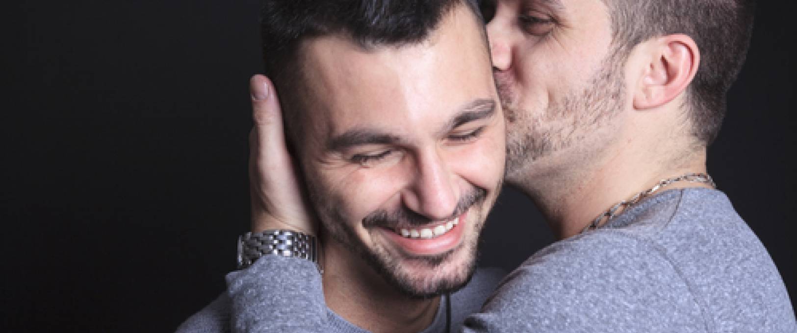 Histoire gay : Il m’a pris sous son aile